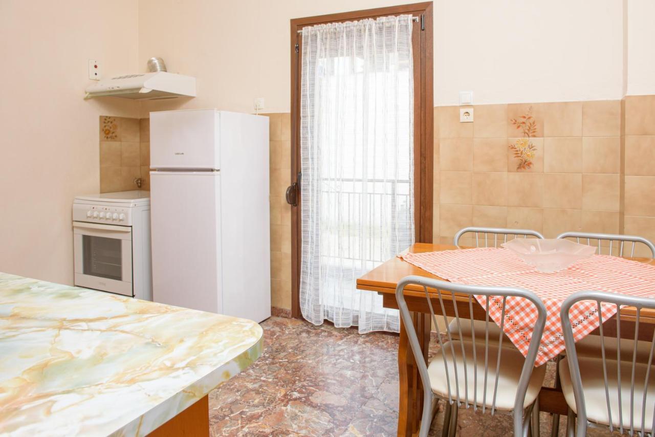 Dili Apartments イエリソス エクステリア 写真