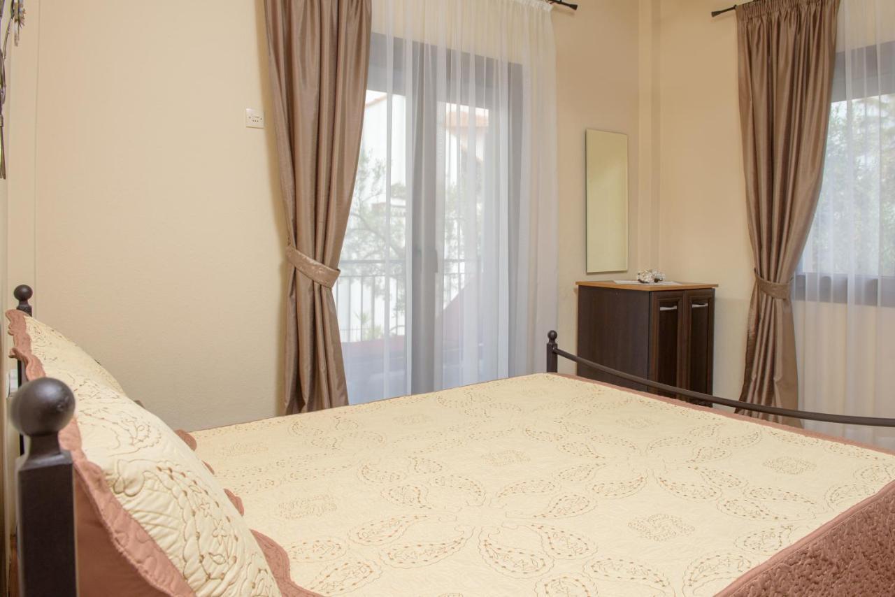 Dili Apartments イエリソス エクステリア 写真